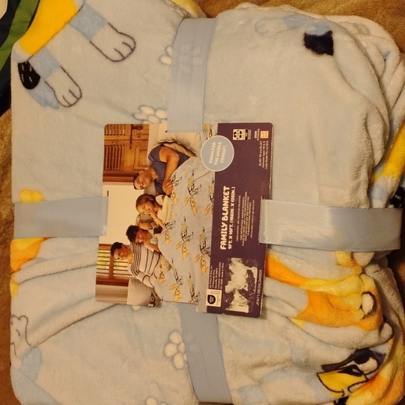 Family size bluey blanket - Picture 4 of 4